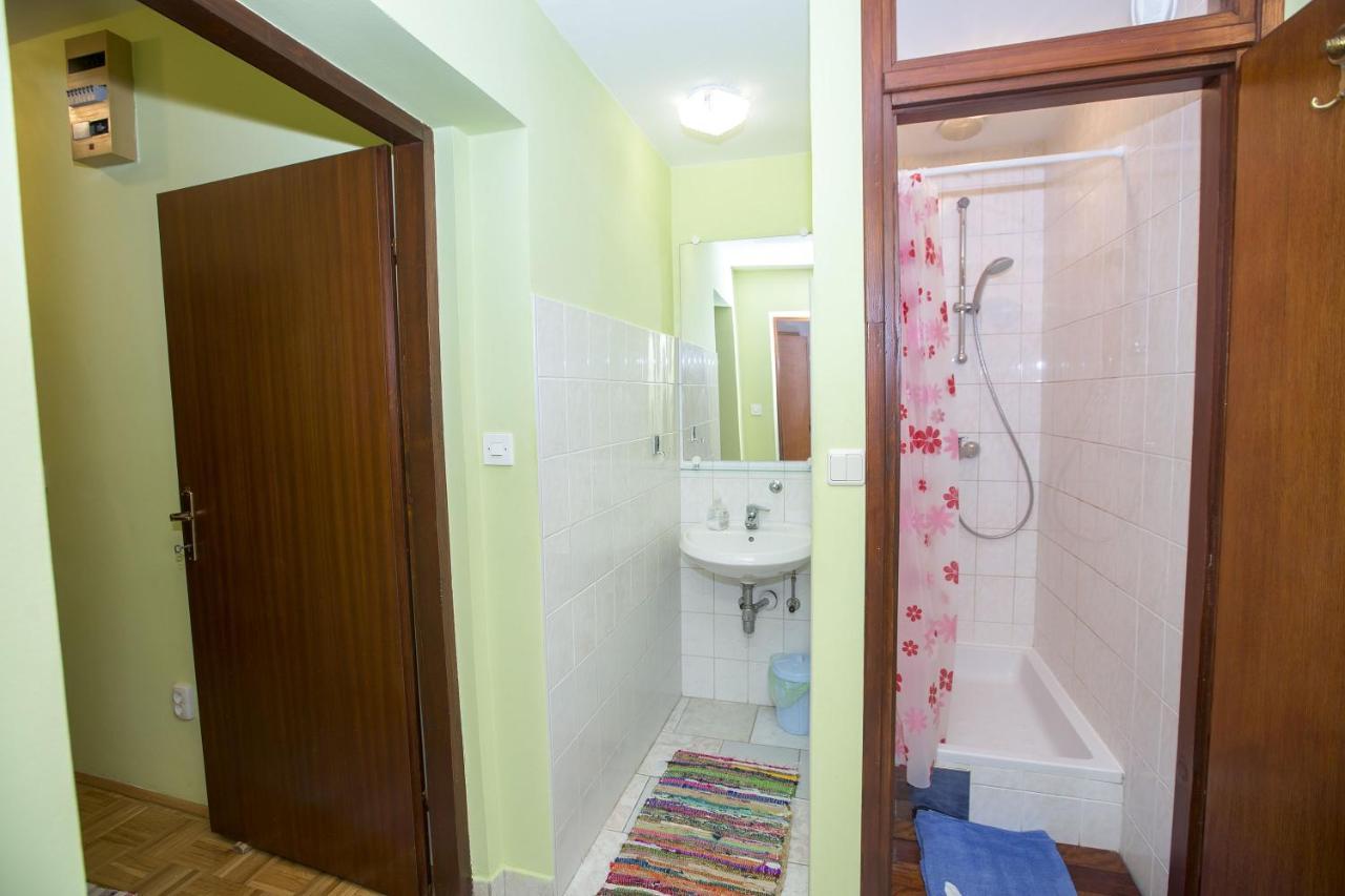 Apartmani Marijana Cesarica Exterior foto